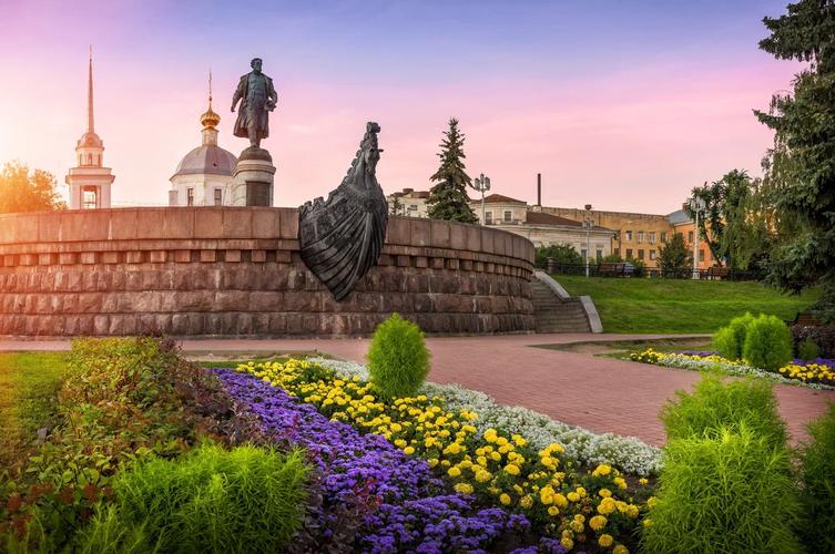 Автобус| В краю былинных героев: открытие Древнего Торга
