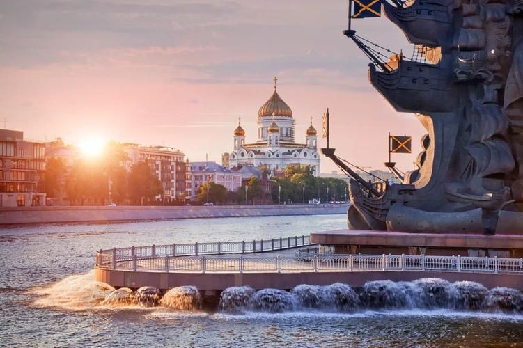 Москва в атмосфере величия: автобусная экскурсия