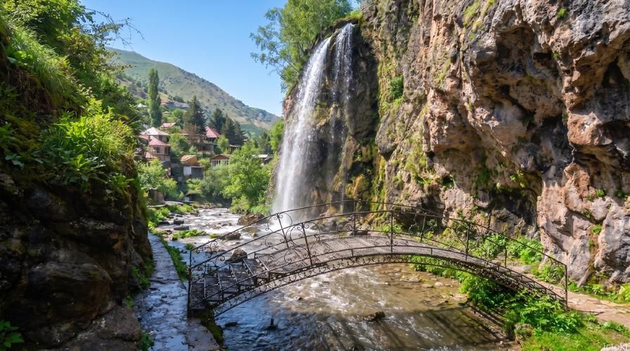 Величественный Кавказ: горы, курорты и легенды