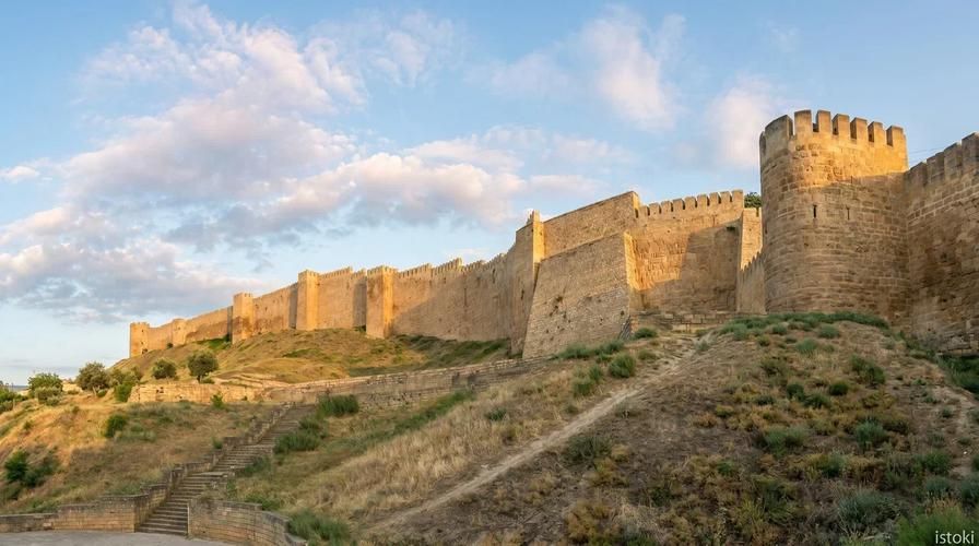 По тропам дагестанских легенд: от аулов до каньонов